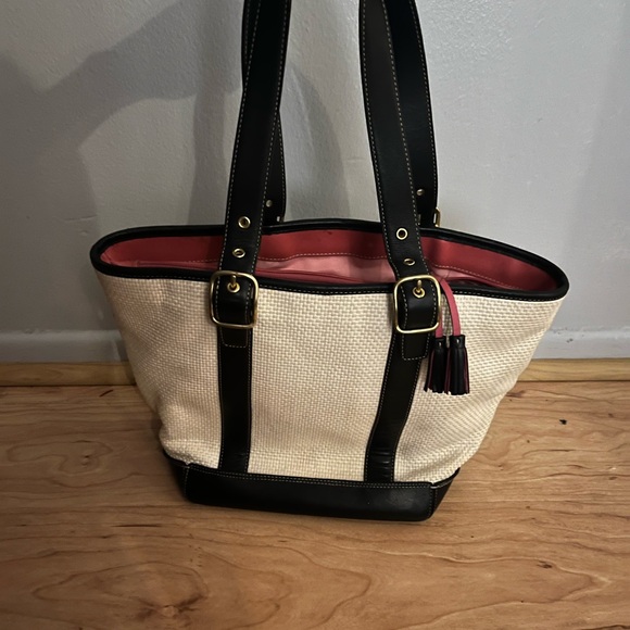 Coach Handbags - Coach Hampton Straw Bag